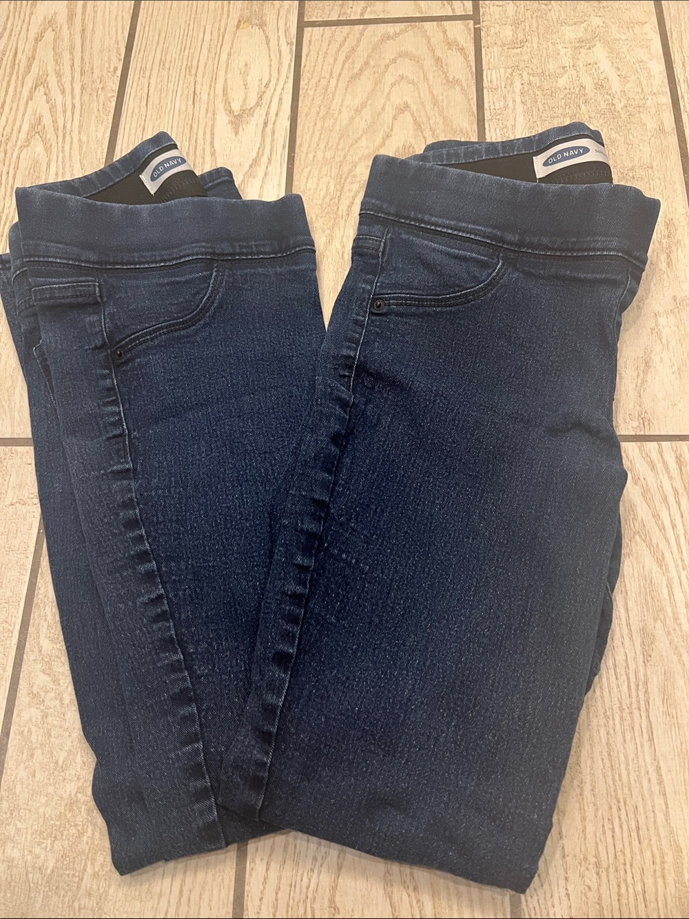 Old Navy Women’s Dark Indigo Skinny Jeans